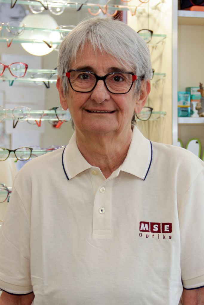 Dr Elek Ilona gyermek és felnőtt szemész